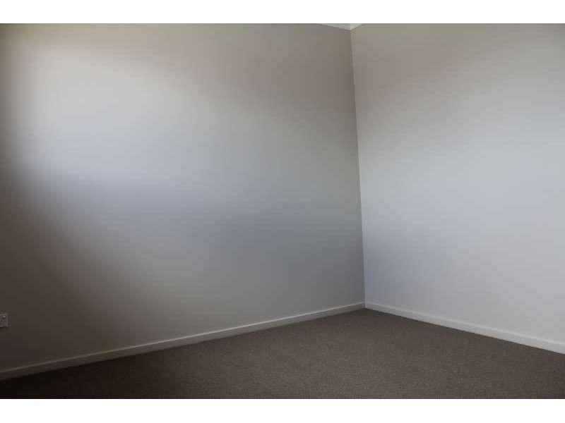 2/15 River Breeze Drive, Griffin QLD 4503