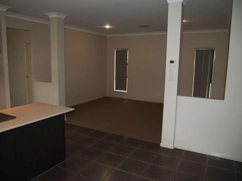 17 Fairy Wren Circuit, Dakabin QLD 4503