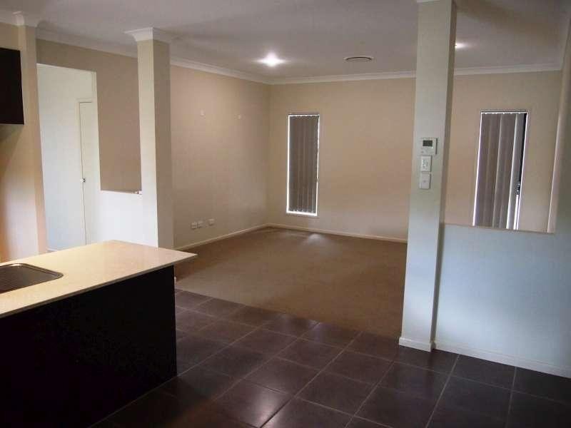 17 Fairy Wren Circuit, Dakabin QLD 4503