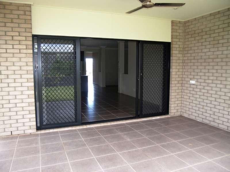 17 Fairy Wren Circuit, Dakabin QLD 4503