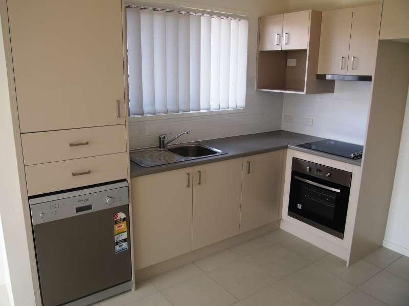 2/7 Kestrel Street, Dakabin QLD 4503