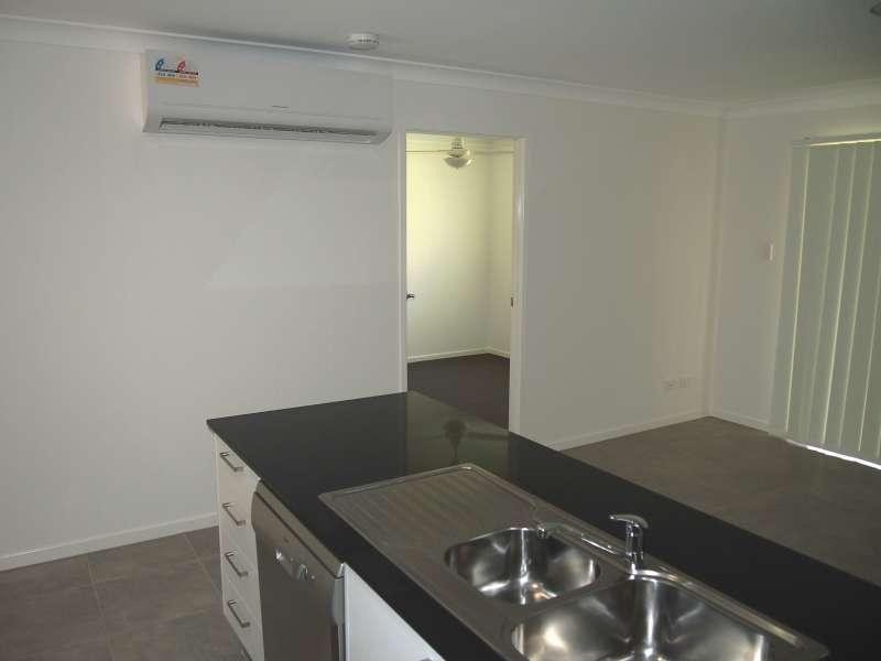 2/3 Mildura Court, Burpengary QLD 4505