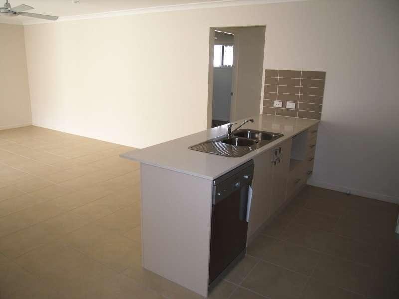 1/58-60 Feather Court, Morayfield QLD 4506