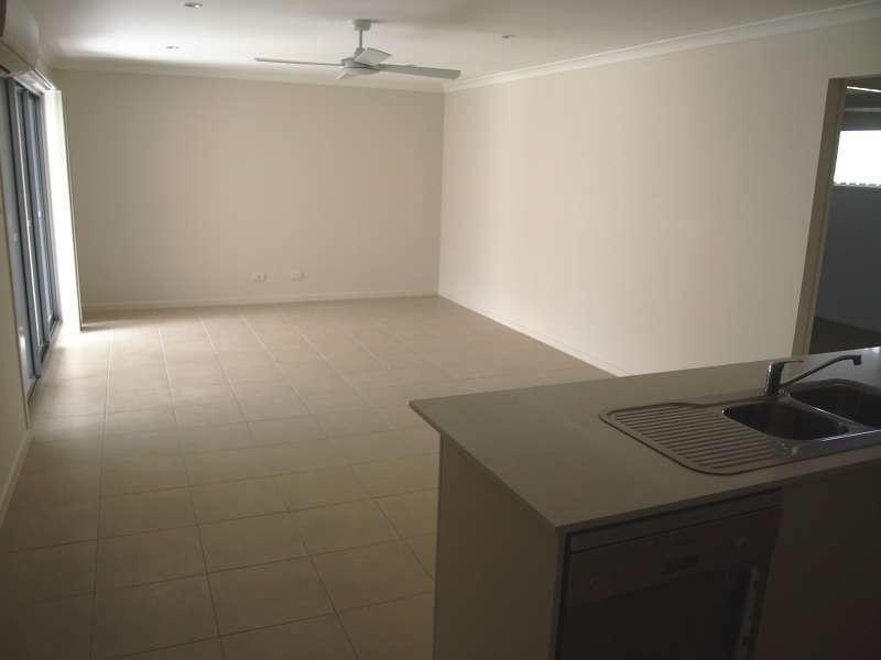 1/58-60 Feather Court, Morayfield QLD 4506