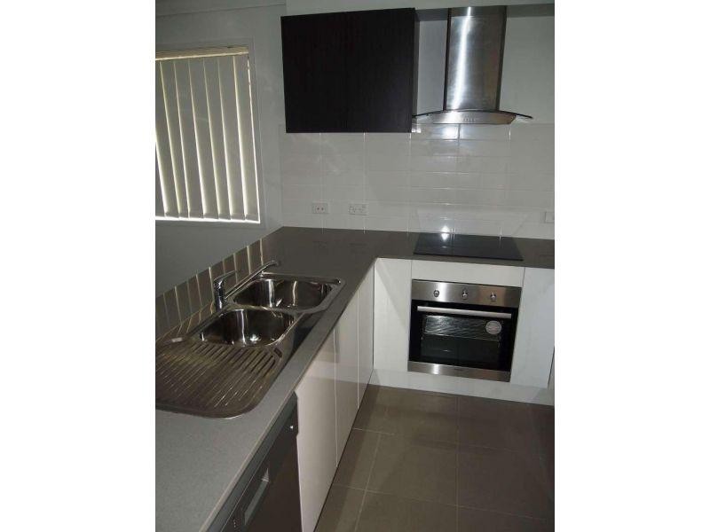 2/17 McCallum Street, Caboolture QLD 4510