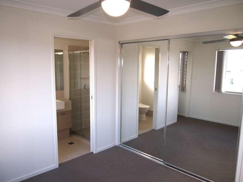 1/3 Rufous Court, North Lakes QLD 4509