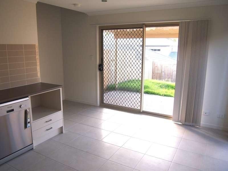 2/3 Rufous Court, North Lakes QLD 4509