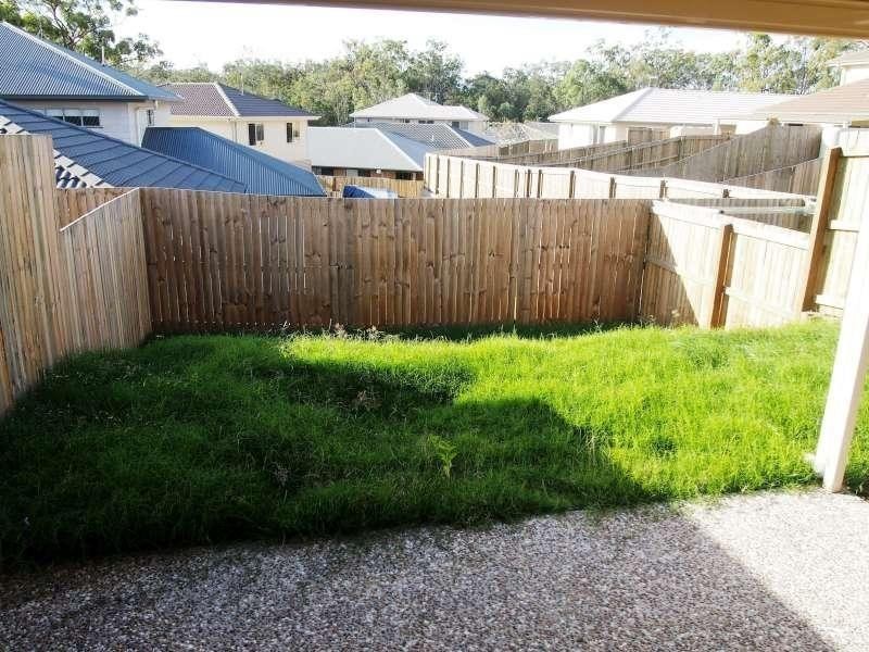2/3 Rufous Court, North Lakes QLD 4509