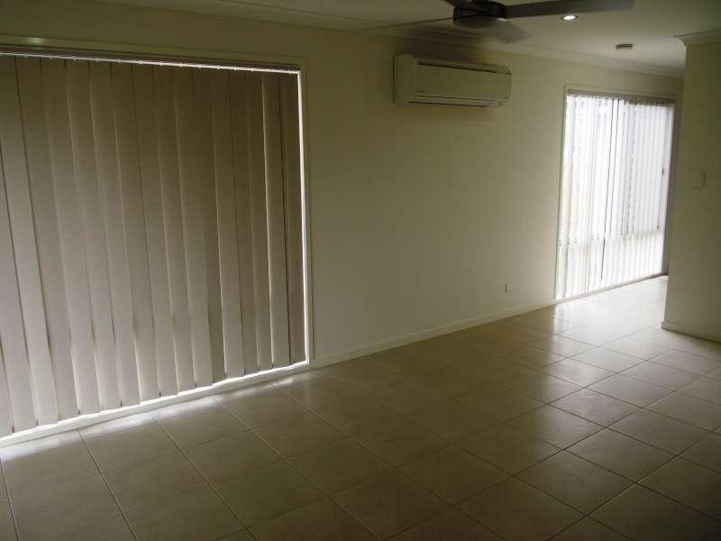 1/10 Toby Close, Kallangur QLD 4503