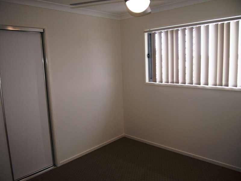1/10 Toby Close, Kallangur QLD 4503