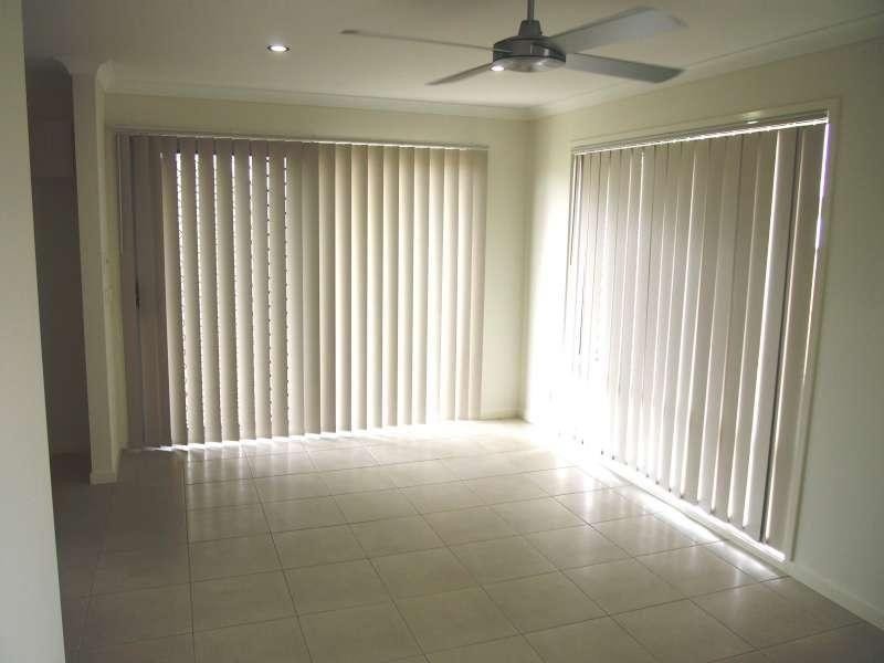 1/10 Toby Close, Kallangur QLD 4503