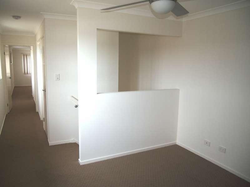 1/10 Toby Close, Kallangur QLD 4503