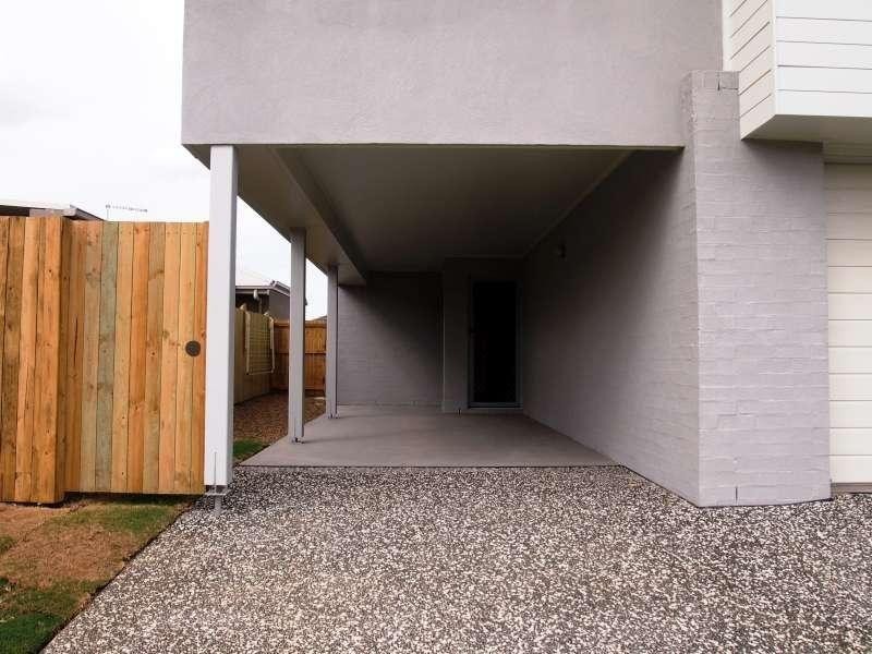 2/10 Toby Close, Kallangur QLD 4503