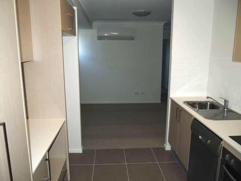 2/21 Fleet Circuit, Bray Park QLD 4500