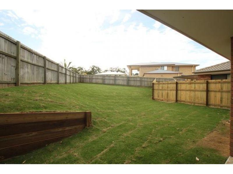 1/6 Crestwood Court, Kurwongbah QLD 4503