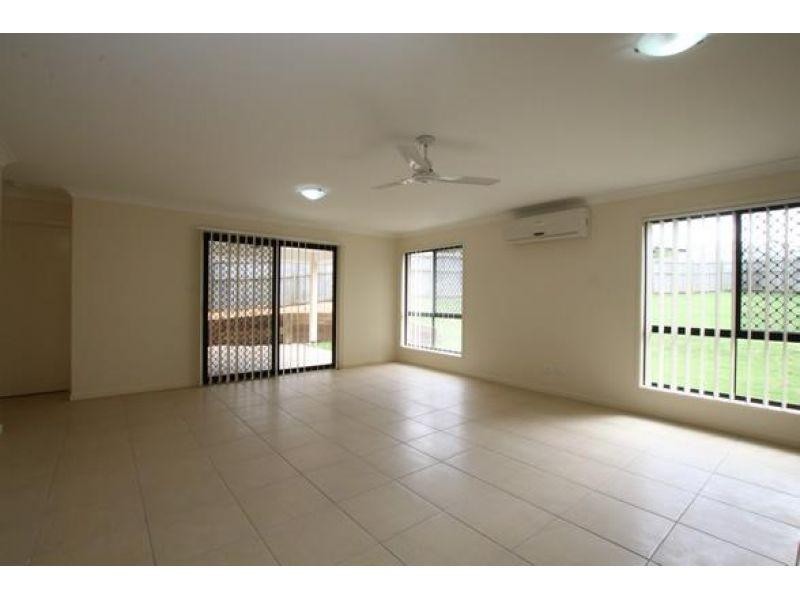 1/6 Crestwood Court, Kurwongbah QLD 4503