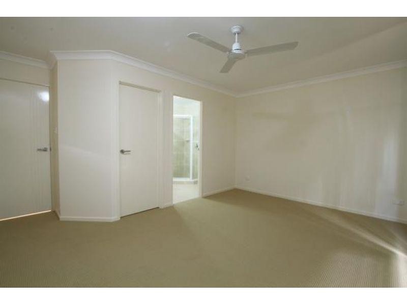 1/6 Crestwood Court, Kurwongbah QLD 4503