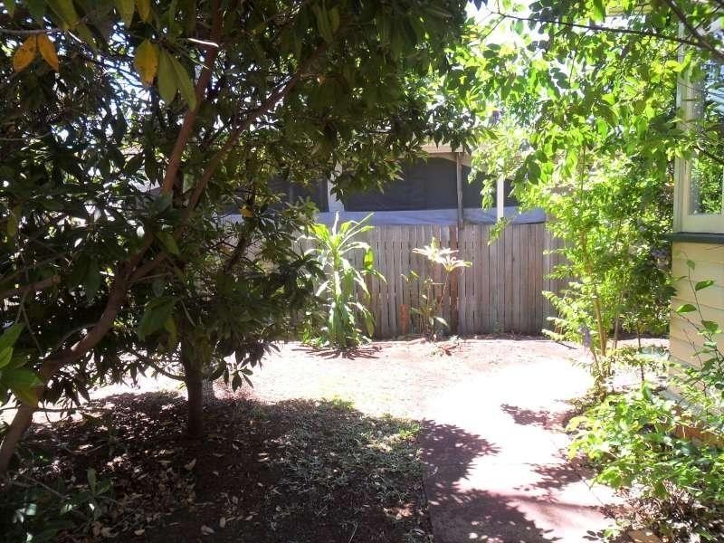 31 Queen Street, Scarborough QLD 4020