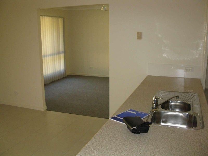 31 Eugenia Avenue, Rothwell QLD 4022