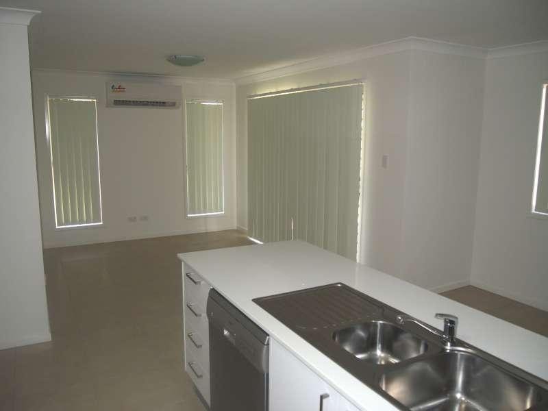 2/38 Keeley Street, Morayfield QLD 4506