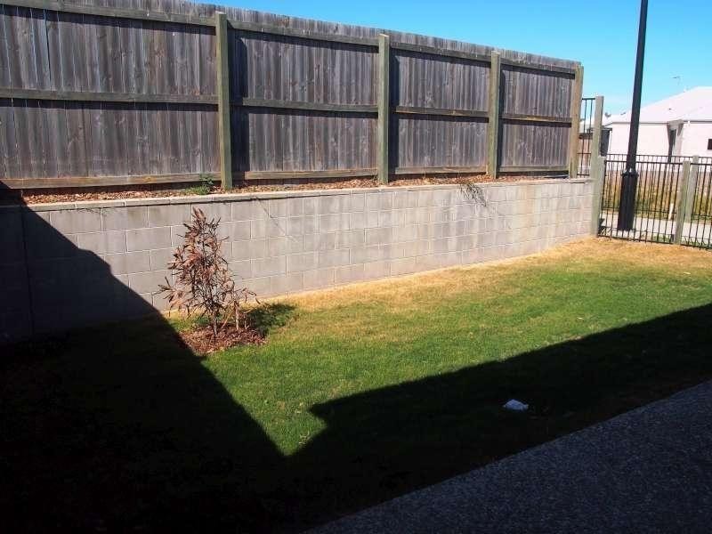 1/41 Water Fern Drive, Caboolture QLD 4510