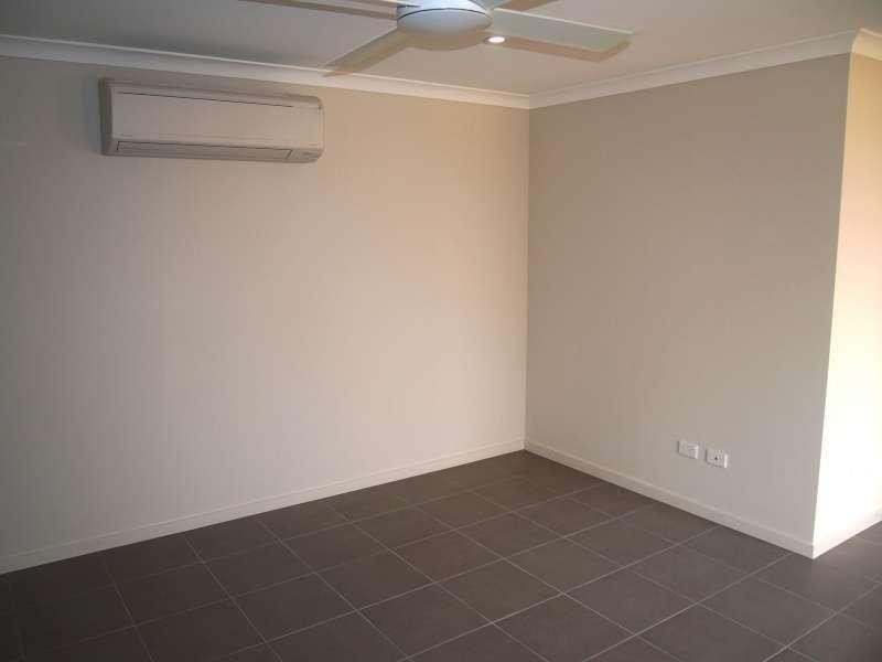 2/1 Ostria Court, Griffin QLD 4503