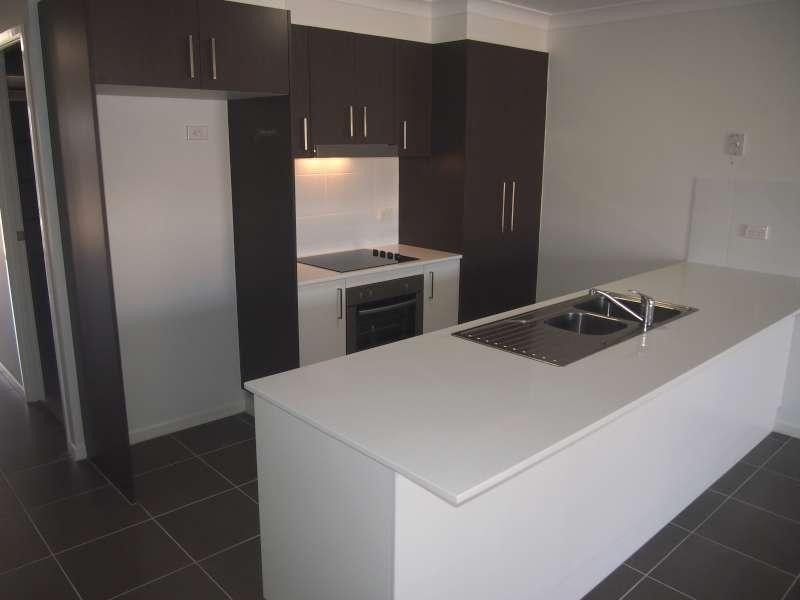 1/3 Mia Court, Morayfield QLD 4506
