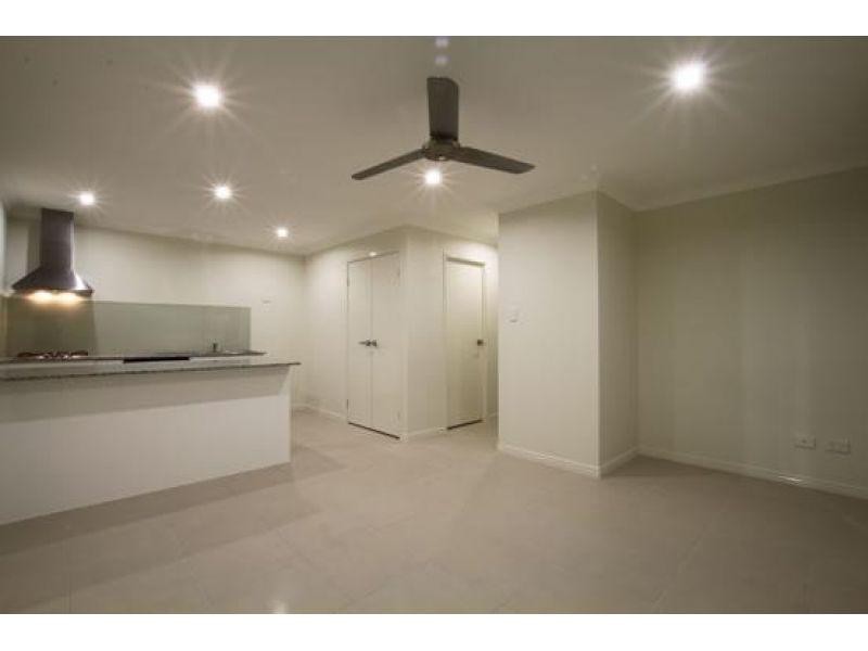 2/10 Homeland Crescent, Warner QLD 4500