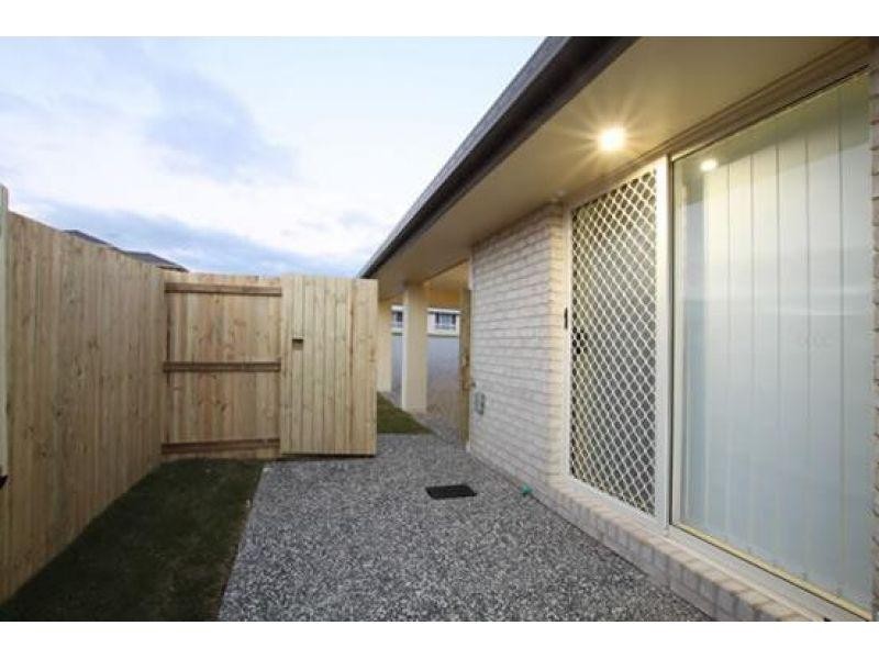 2/10 Homeland Crescent, Warner QLD 4500