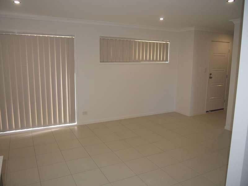 1/57 Braxlaw Crescent, Dakabin QLD 4503