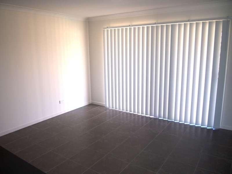 2/6 Thorpe Stret, Burpengary QLD 4505