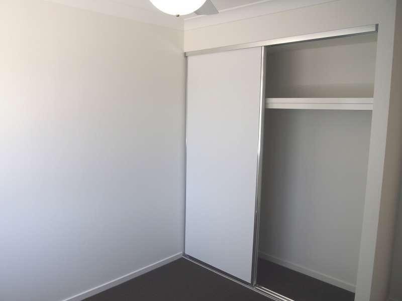 2/6 Thorpe Stret, Burpengary QLD 4505