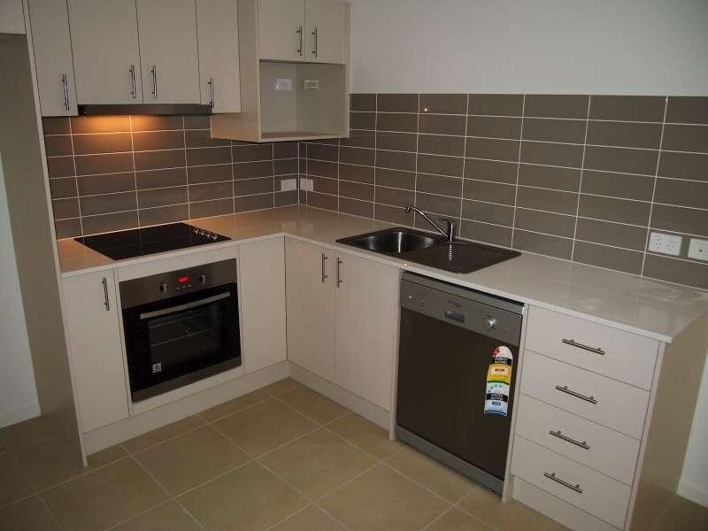 2/58-60 Feather Court, Morayfield QLD 4506