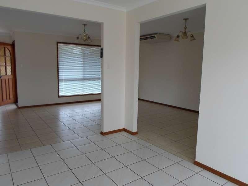 3 Hampshire Court, Kippa-ring QLD 4021