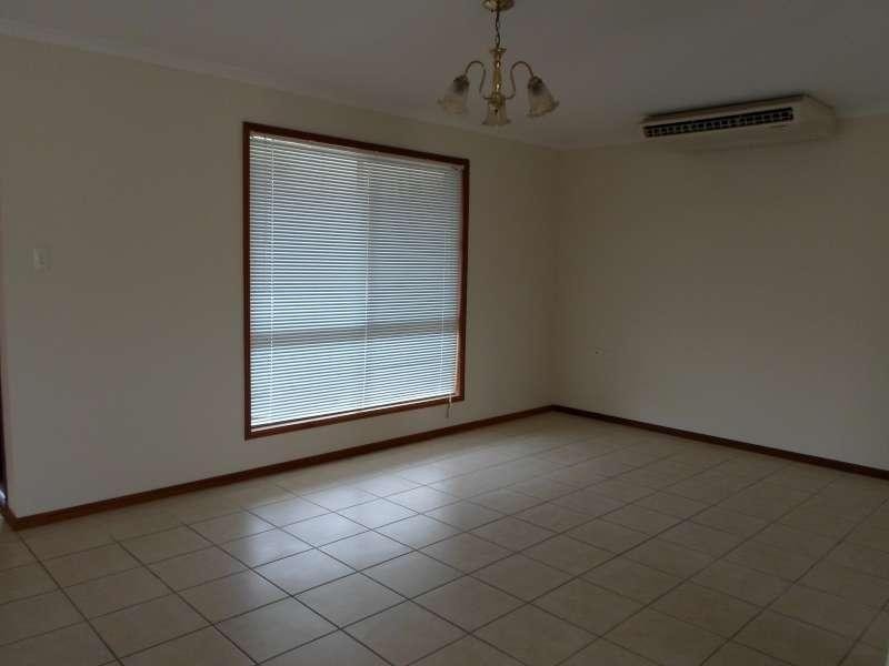 3 Hampshire Court, Kippa-ring QLD 4021