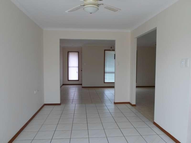 3 Hampshire Court, Kippa-ring QLD 4021