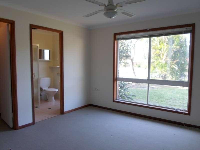 3 Hampshire Court, Kippa-ring QLD 4021