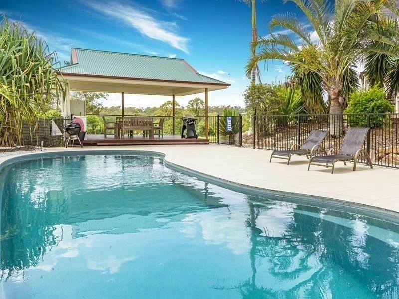 1 Ashleigh Court, Eatons Hill QLD 4037