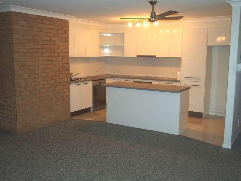 2/186 Mein Street, Scarborough QLD 4020