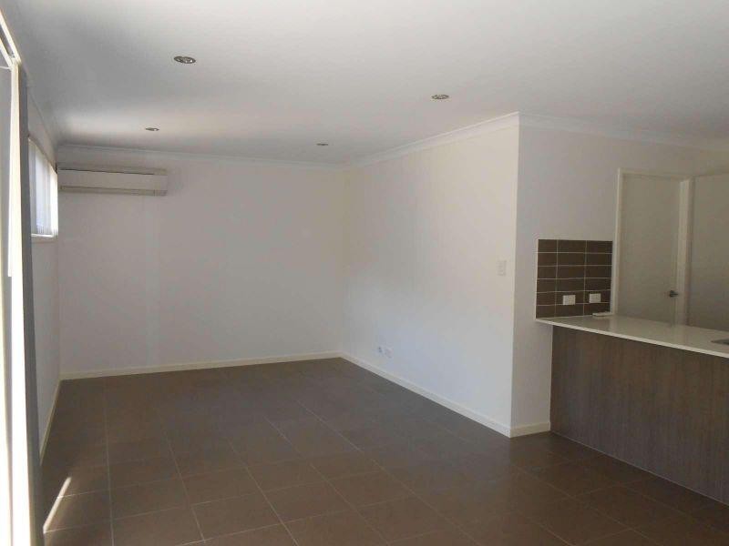 1/15 Montree Circuit, Kallangur QLD 4503