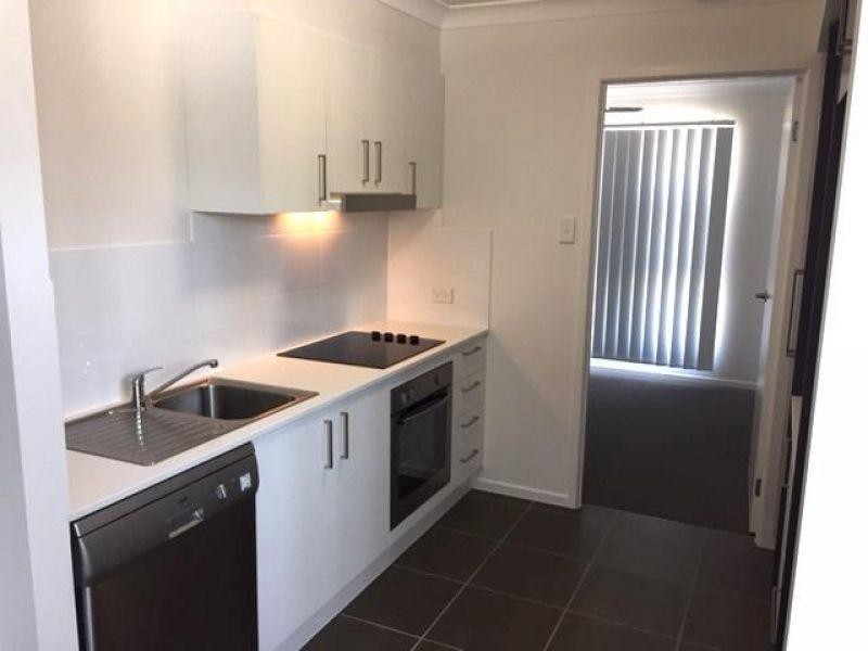 2/77 Carlingford Circuit, Warner QLD 4500