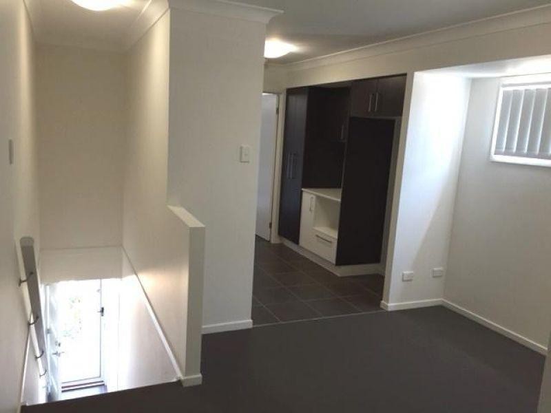 2/77 Carlingford Circuit, Warner QLD 4500