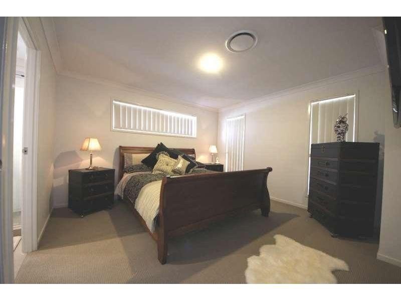 8 Leafwing Street, Kallangur QLD 4503