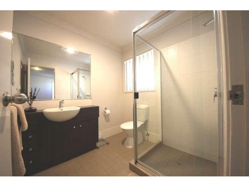 8 Leafwing Street, Kallangur QLD 4503