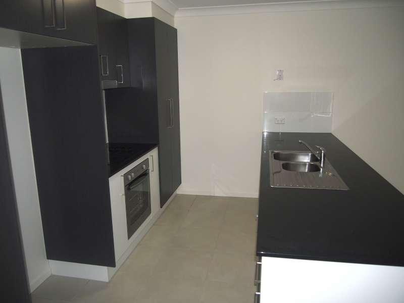 2/11 Barcoo Street, Burpengary QLD 4505