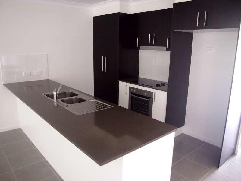 1/10 Waterbird Crescent, Caboolture QLD 4510