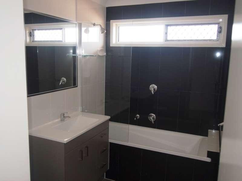 1/10 Waterbird Crescent, Caboolture QLD 4510