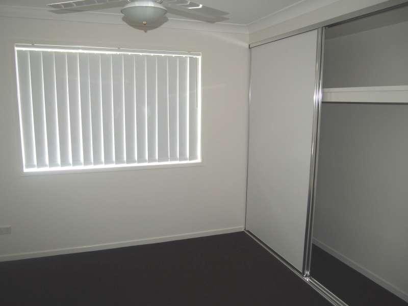 1/10 Waterbird Crescent, Caboolture QLD 4510