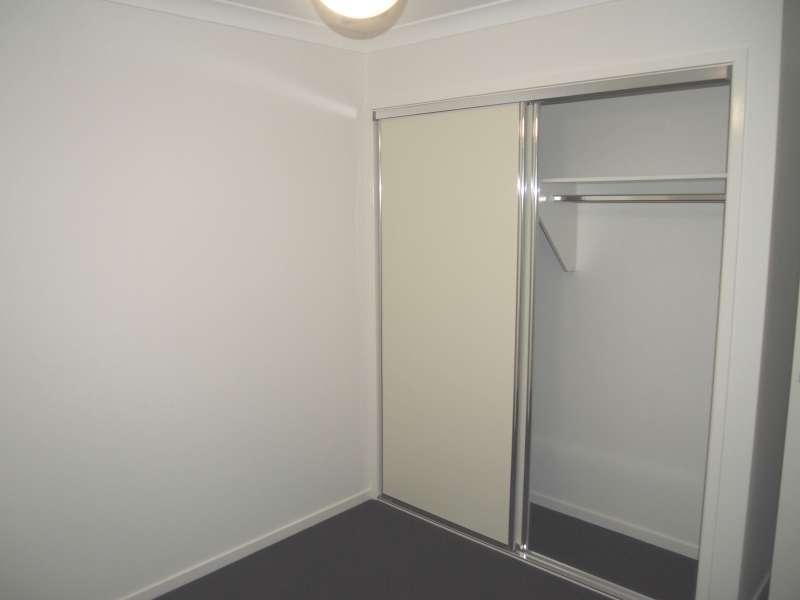 2/69 Braxlaw Crescent, Dakabin QLD 4503