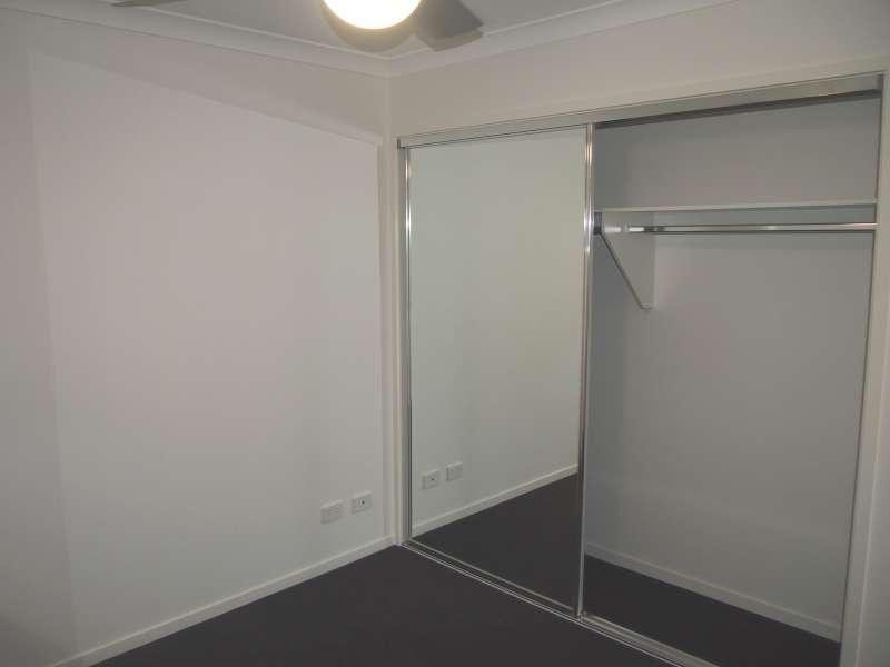 2/69 Braxlaw Crescent, Dakabin QLD 4503